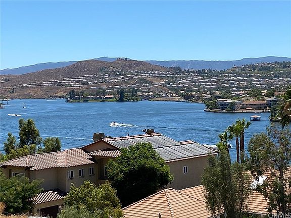5th image of 22361 San Joaquin Dr W