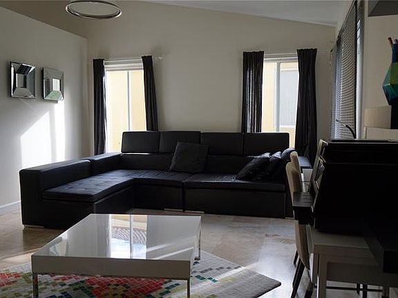 4th image of 907 Golden Cane Dr