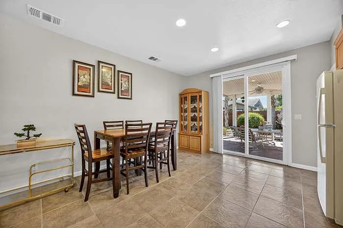 7540 Abbey Cir — Photo 8