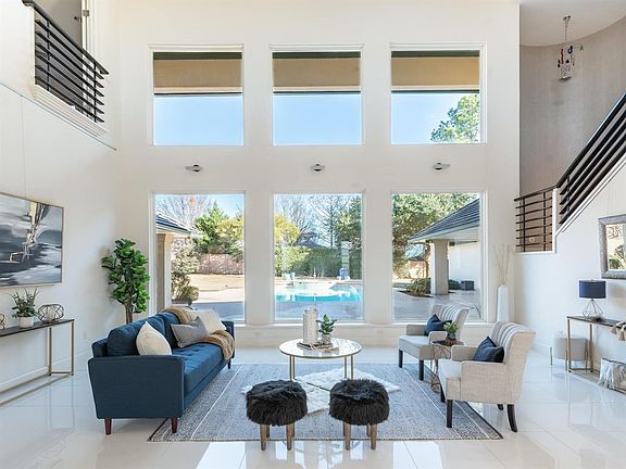 4th image of 5607 Versailles Ct