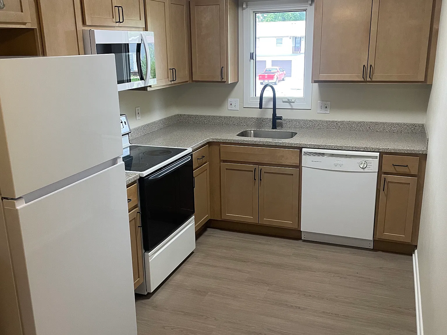 2 bed, 888 sqft, $1,025 — Photo 1