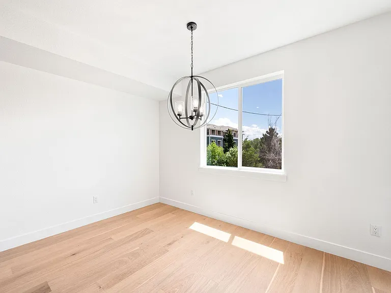 4656 W 9th Ave — Photo 8