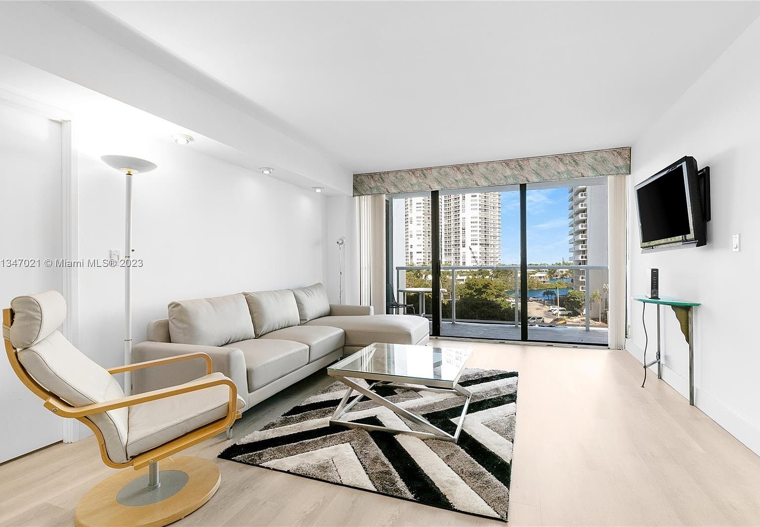 3731 N Country Club Dr APT 522, Aventura, FL 33180 | MLS #A11347021 | Zillow