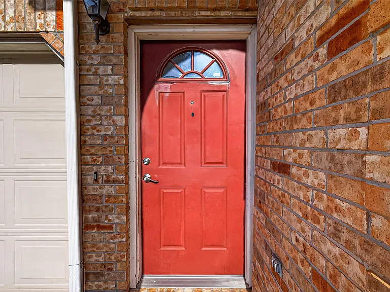8503 Raybluff Ln — Photo 5