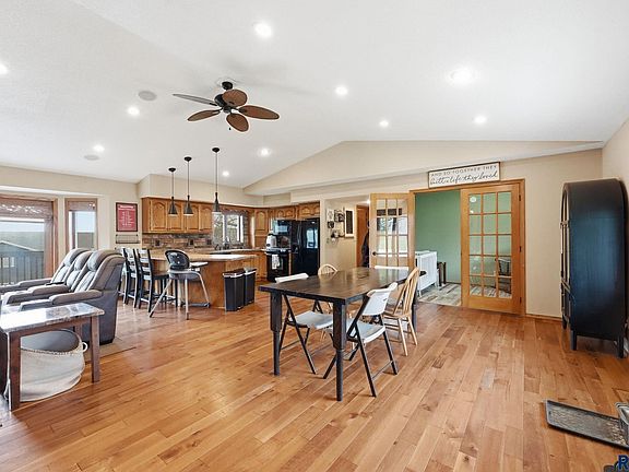 3rd image of 505 Sunrise St