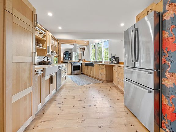 5th image of 1355 Podunk Road