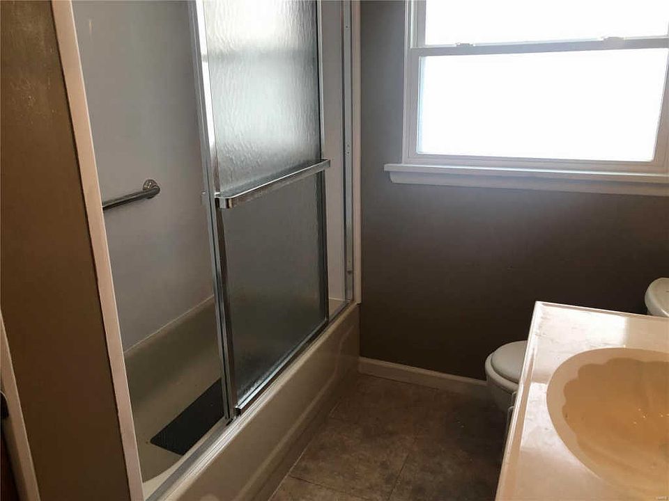 2nd image of 6906 Berkridge Ct