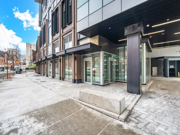 219 Dundas St E, Toronto, ON