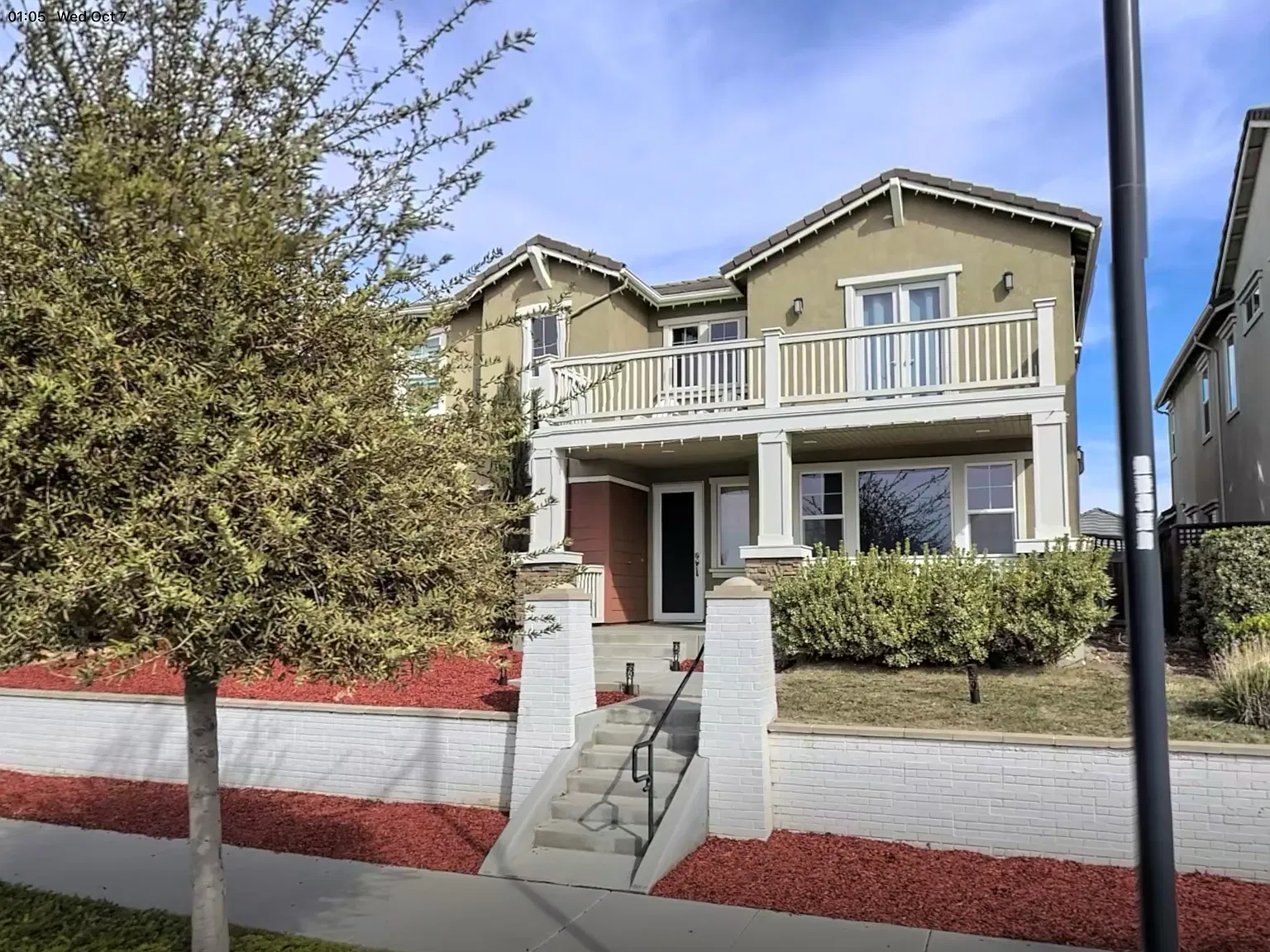 4 bed, 2.5 bath, 2351 sqft, $3,800 — Photo 3