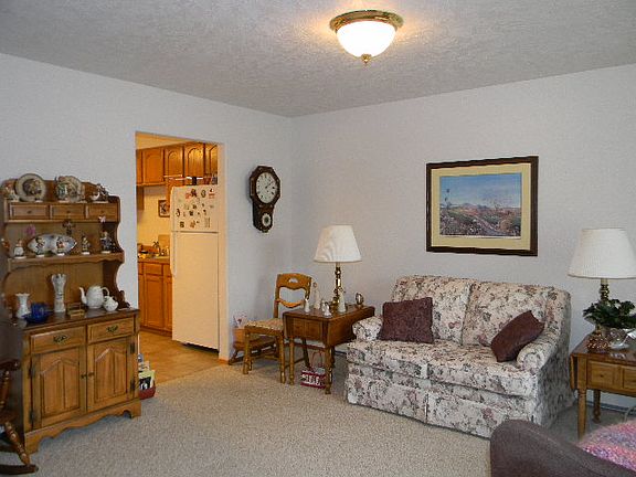 3rd image of 214 Heritage St Unit 2
