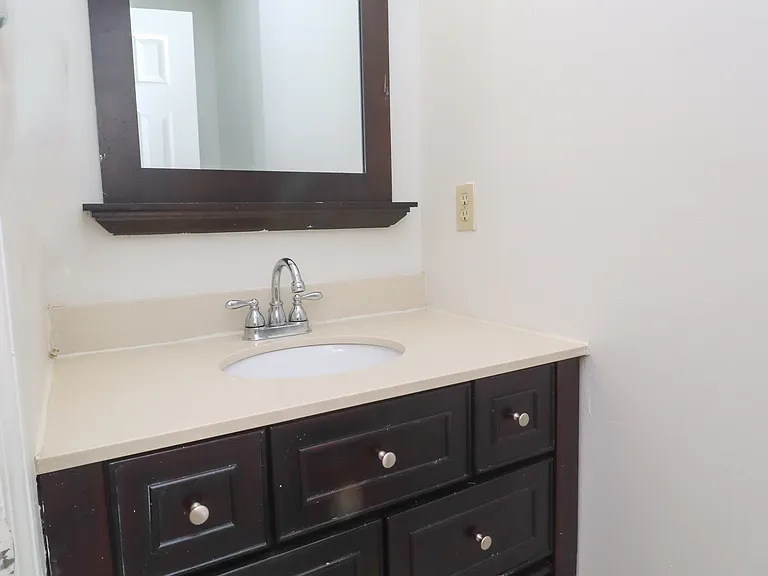 2124 Continental Ave — Photo 12
