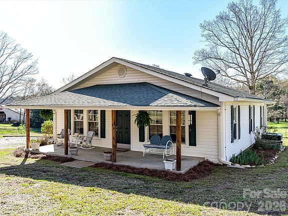 3rd image of 6590 Camp Creek Rd