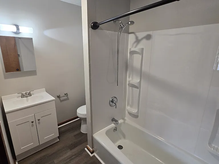 11 N Lake St #1 — Photo 7
