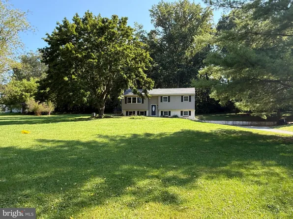 750 Ewing Rd, Cochranville, PA 19330