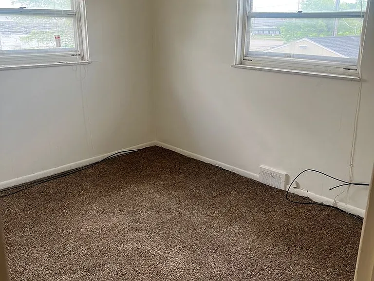 16246 Edgewood Ave — Photo 6