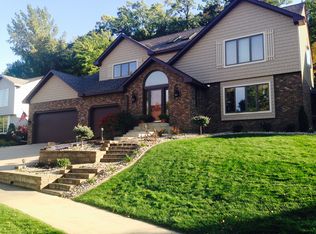 1401 Woodland Dr SW, Rochester, MN 55902