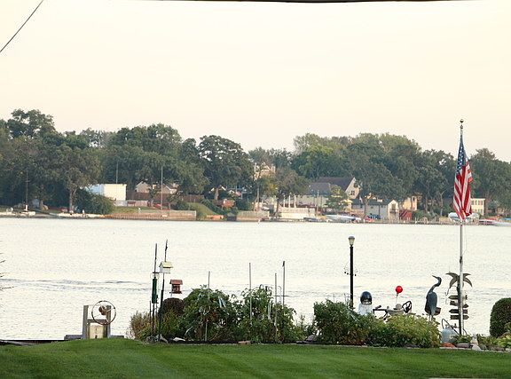 2nd image of 910 Fortress Dr