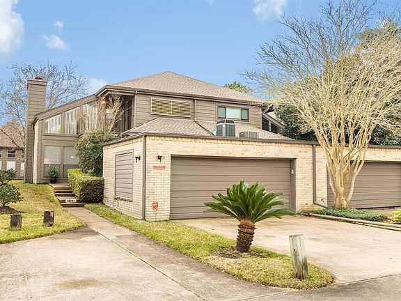 2nd image of 18161 Bal Harbour Dr
