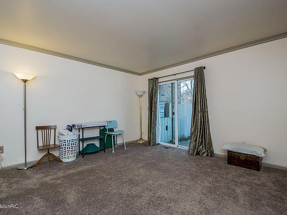 5th image of 6214 Acropolis Dr SE #44