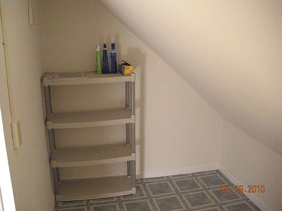 Upper kitchen closet