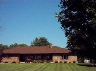 6126 N McKinley Rd, Flushing, MI 48433