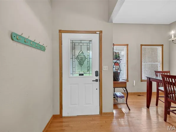 24450 Remington Ln, Lebanon, MO 65536