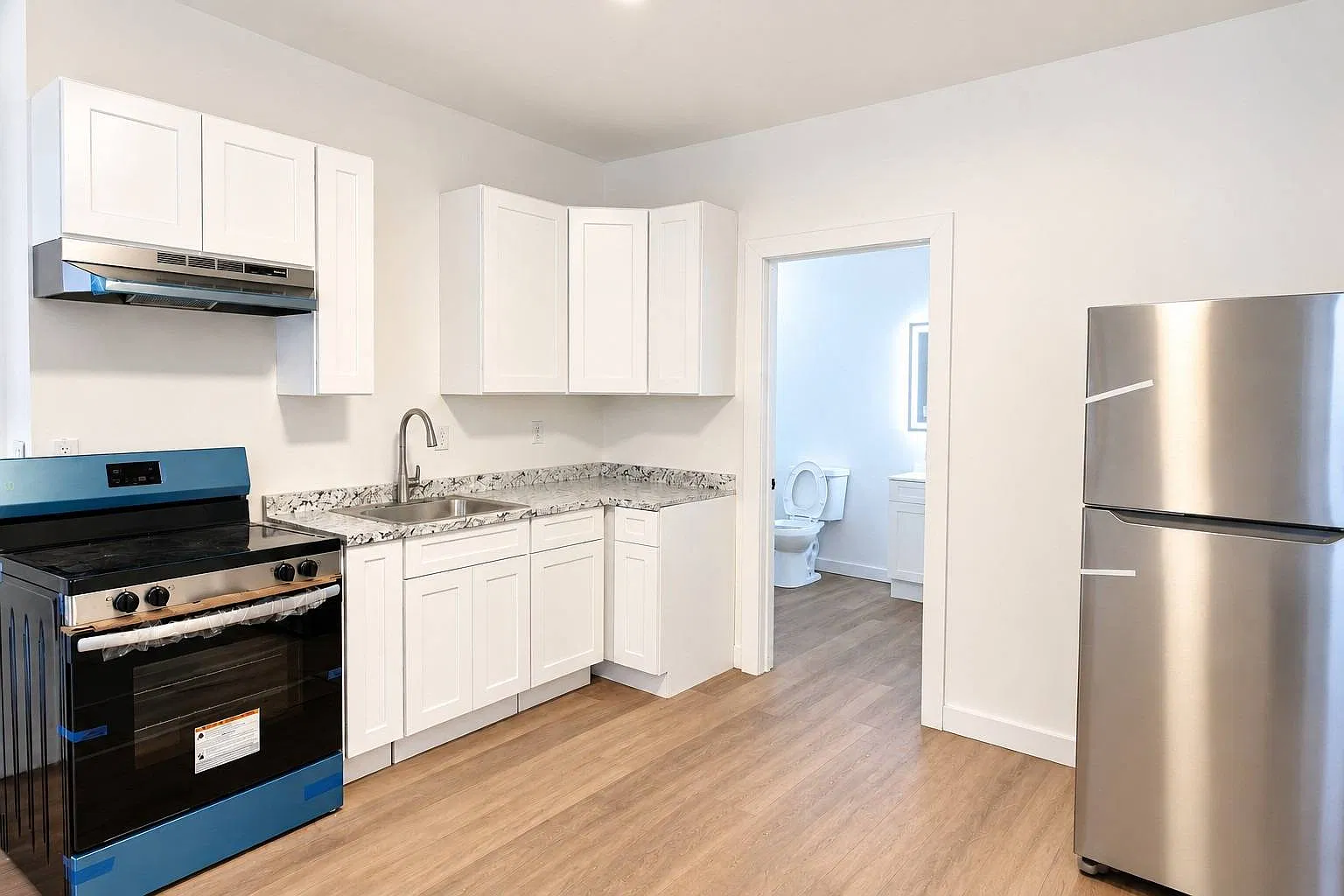 1 bed, 1.0 bath, $1,075 — Photo 4
