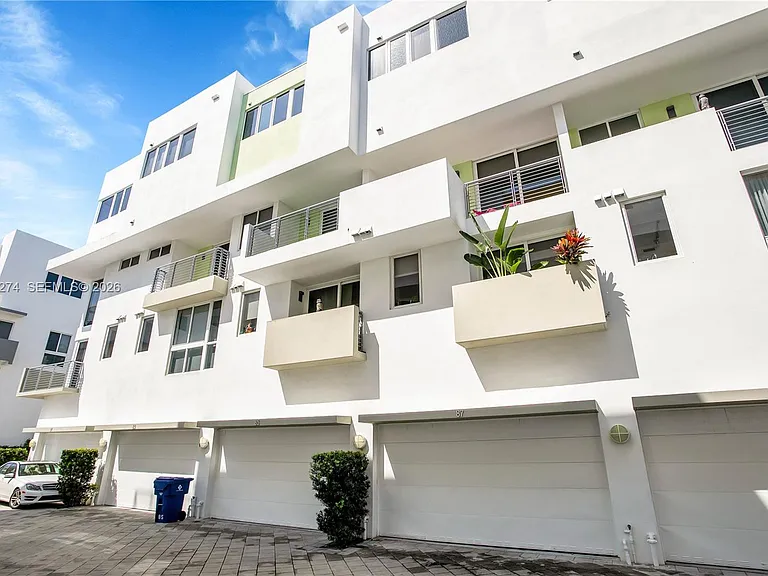 87 N Shore Dr — Photo 43