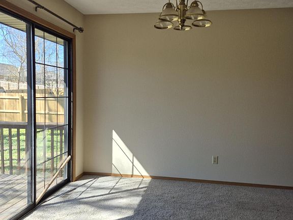 3rd image of 3467 S Doris Avenue