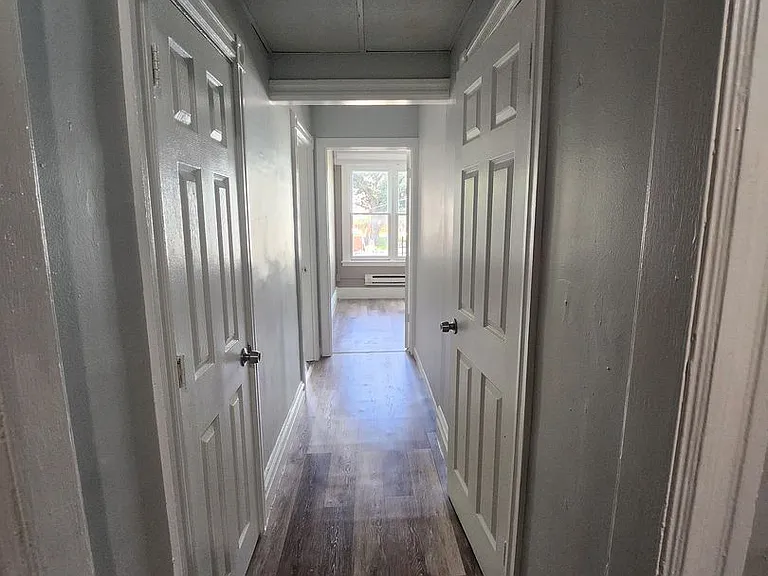 207 N 8th St — Photo 11
