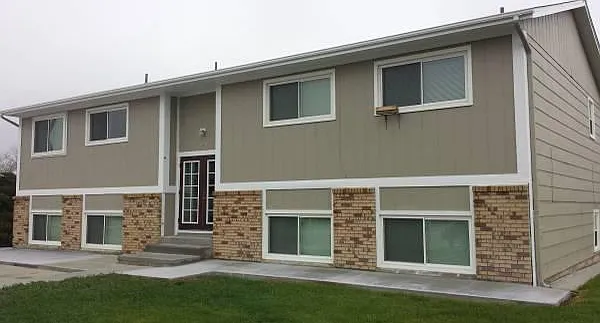 2 bed, 840 sqft, $950 — Photo 2