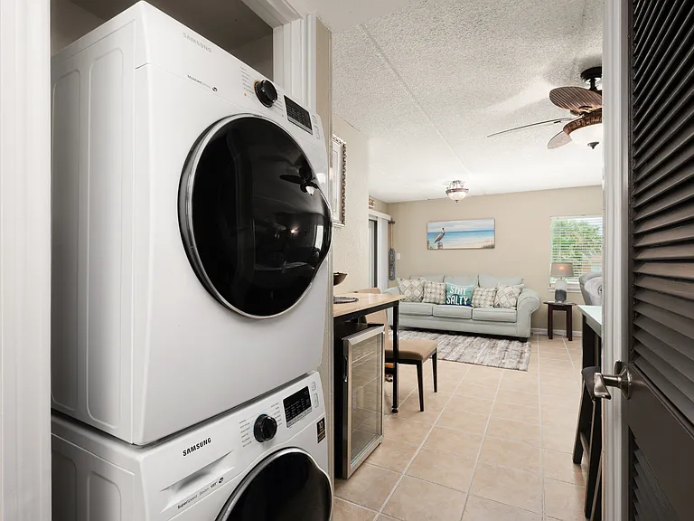 132 E Gardenia St #6 — Photo 7