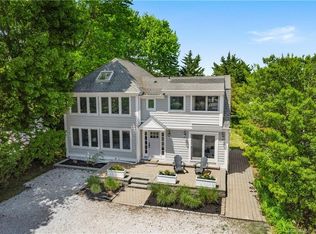 24 Middlefield St, Groton, CT 06340