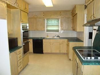 5th image of 409 W Rogers Dr