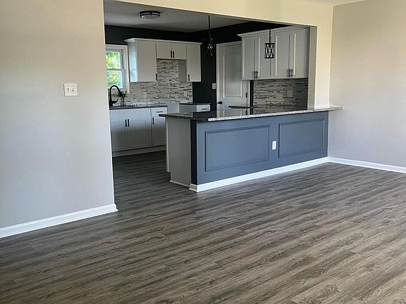 3rd image of 1239 W 37th Pl