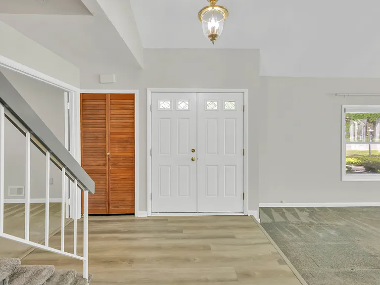 20 Running Brook Ln — Photo 12