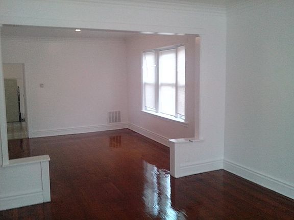 2nd image of 1541 N Linder Ave