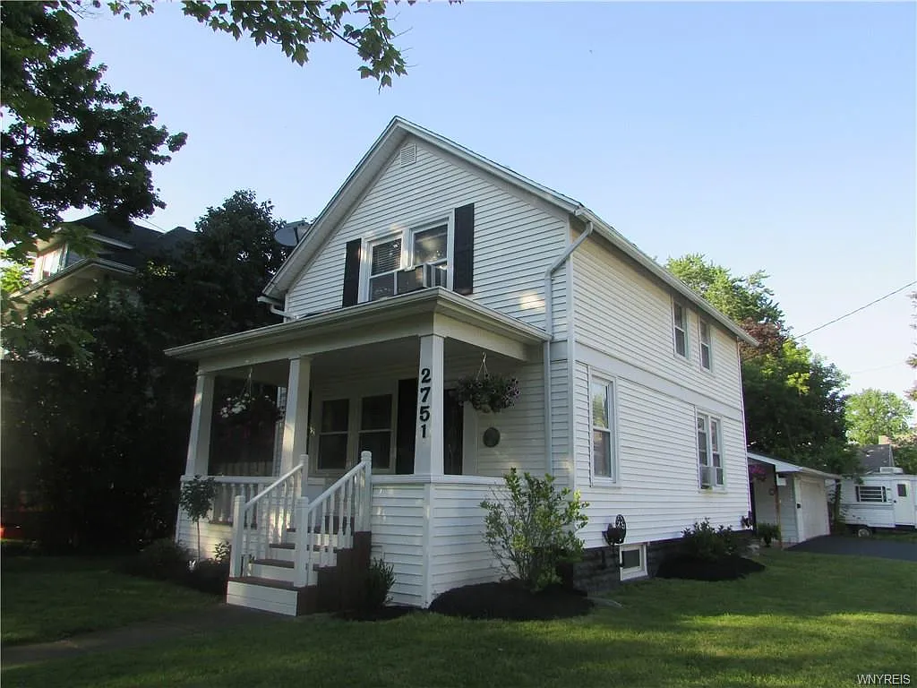 2751 Orchard St photo 1