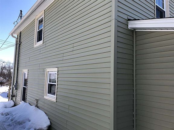 3rd image of 10 Pine St
