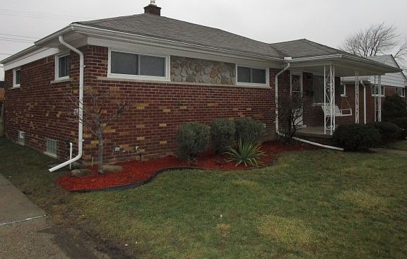 2nd image of 25335 Collingwood St