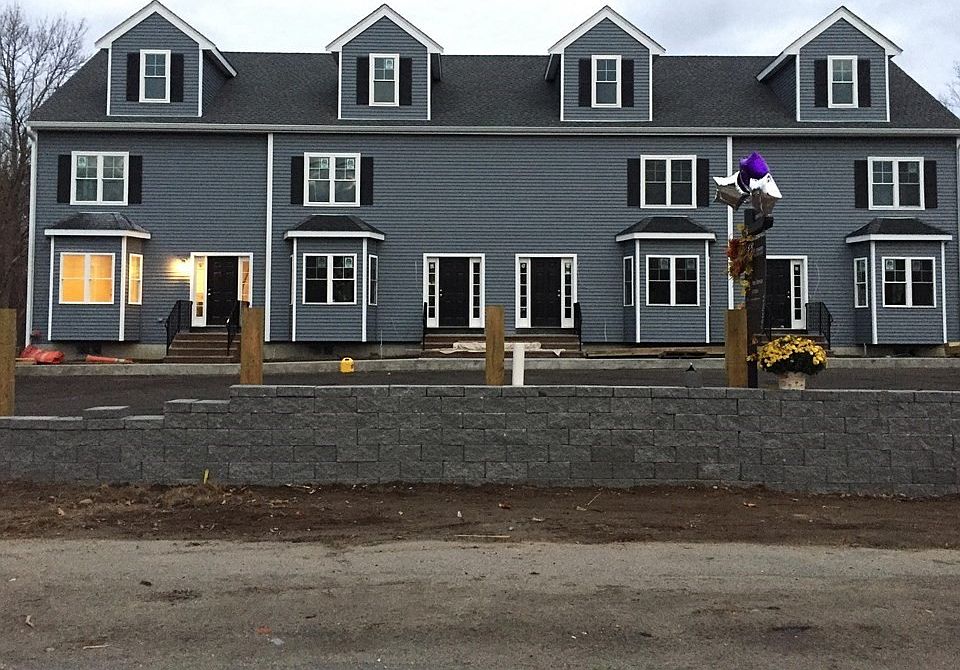 1st image of 210 Washington St #1