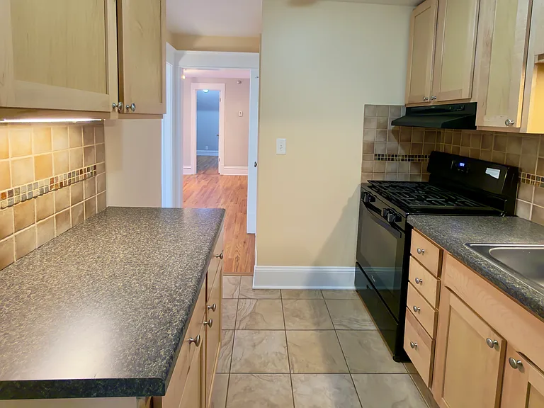3209 Hennepin Ave S #6 — Photo 6