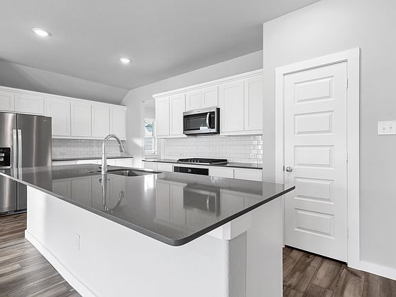 5th image of 502 Huntley Dr