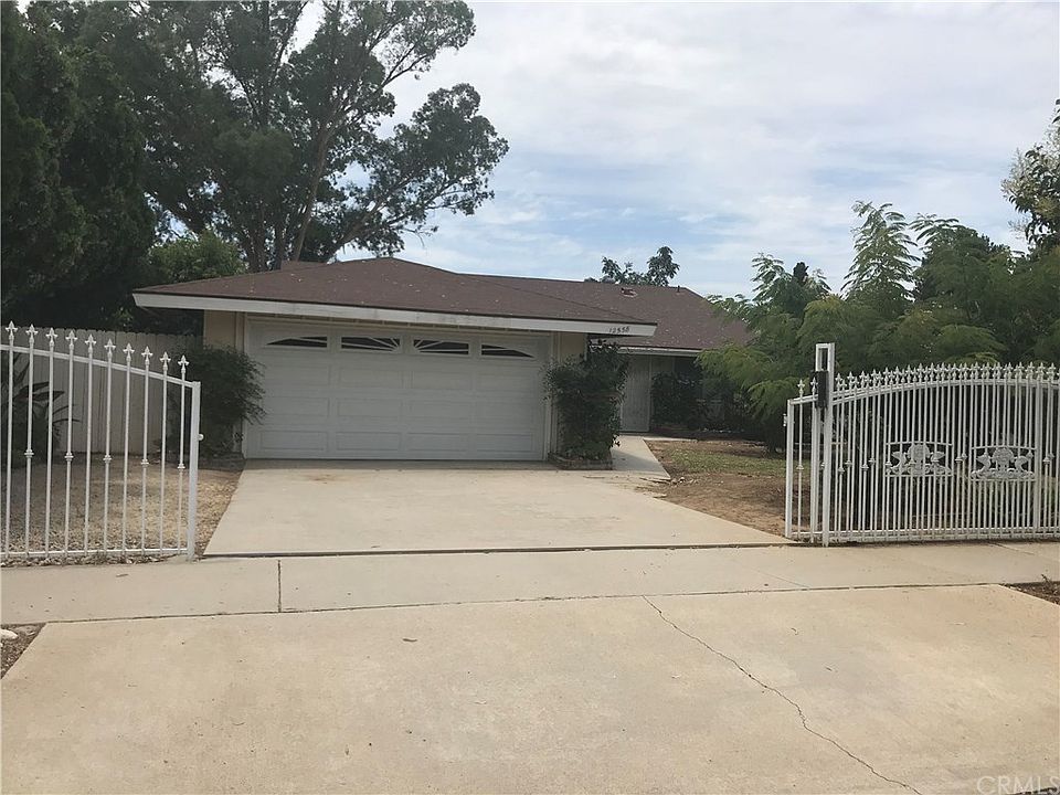 1st image of 12558 Vivienda Ave