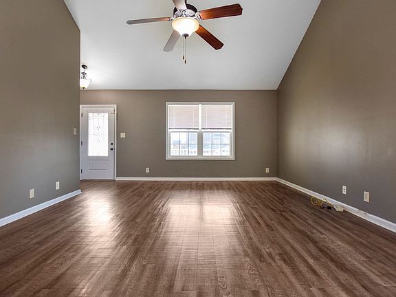 4th image of 1041 Dwight Eisenhower Way