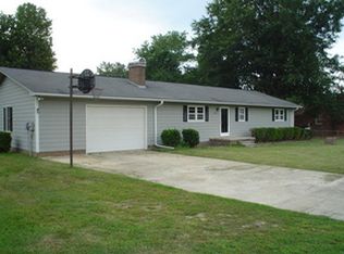 6302 Mountain Laurel Dr, Greensboro, NC 27406