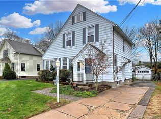 55 Harding St, Hamden, CT 06518