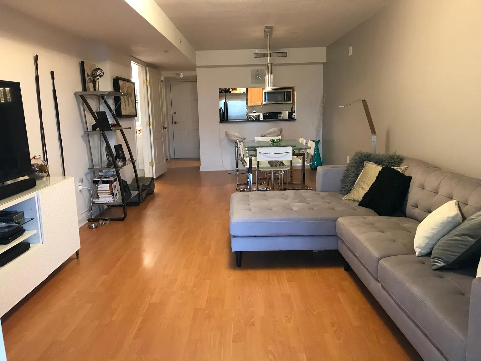 280 SW 20th Rd — Photo 3