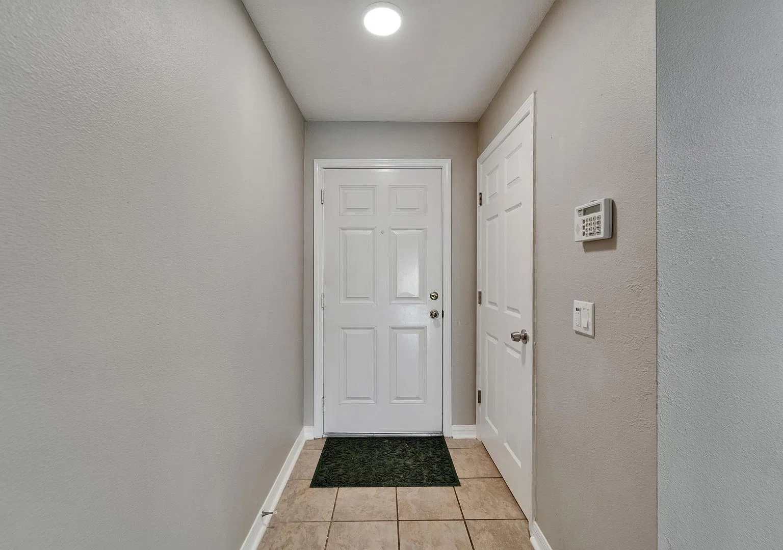Must see! Spacious 2-Bedroom, 2.5-Bathroom Condo in Riverview, FL — Photo 4