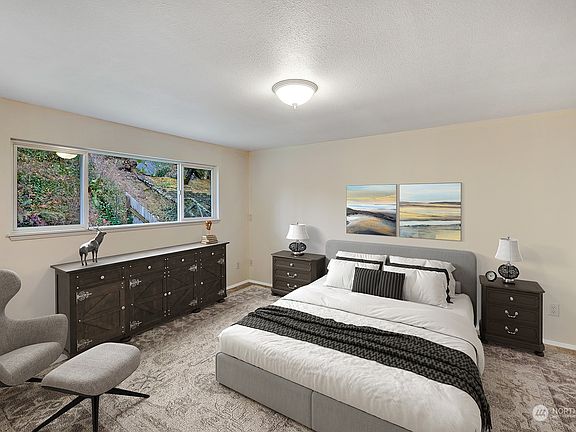 Virtually Staged-Primary Bedroom>